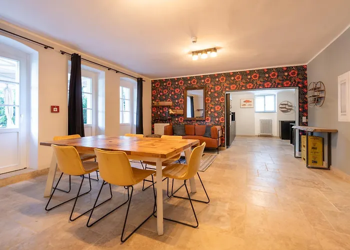 Design Apartments - \